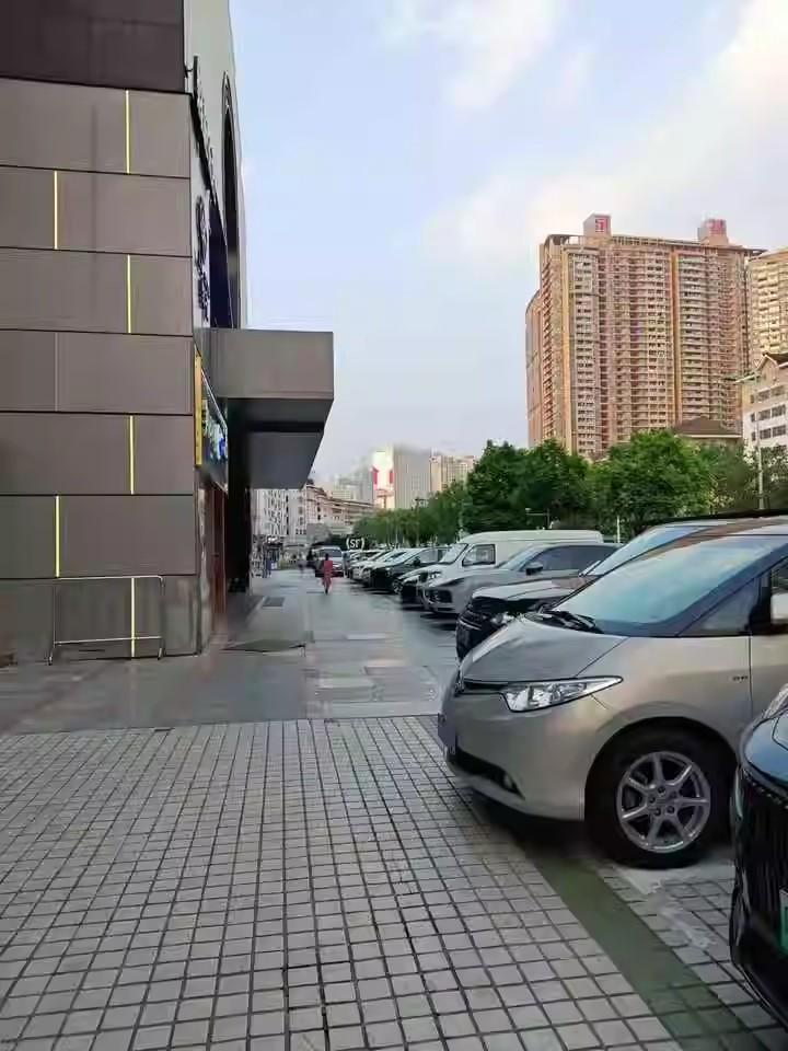 法拍房12.2%回报率深圳福田赤尾地铁口景福大厦裙楼商铺年前压轴登场-第2张图片-法拍在线官网