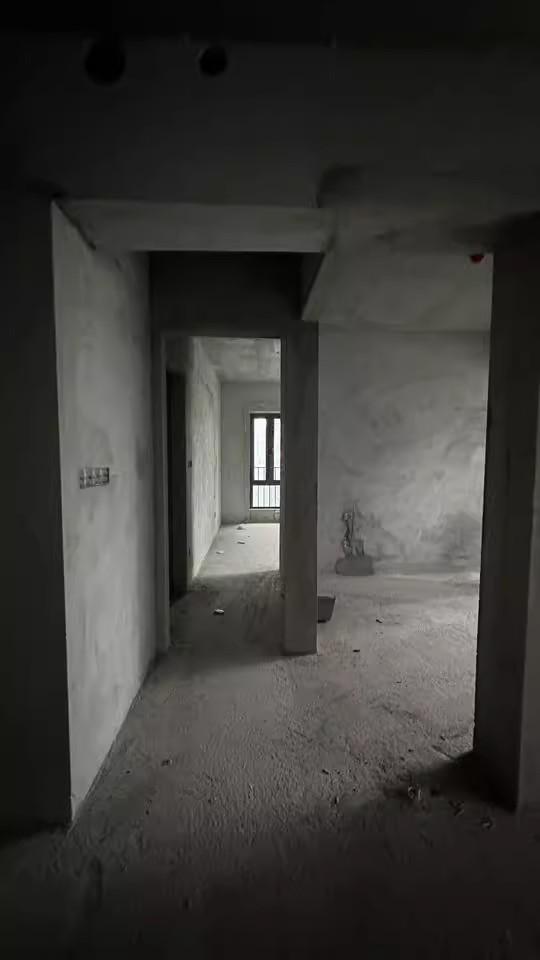 法拍房起拍价直降600万！留仙大道宝能城稀缺复式名校环绕交通枢纽旁-第5张图片-法拍在线官网