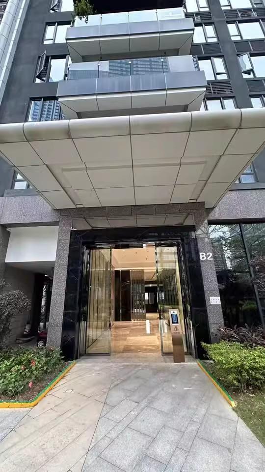 精选10套深圳南山宝能城花园东区高层法拍房塘朗地铁口旁稀缺资源-第2张图片-法拍在线官网