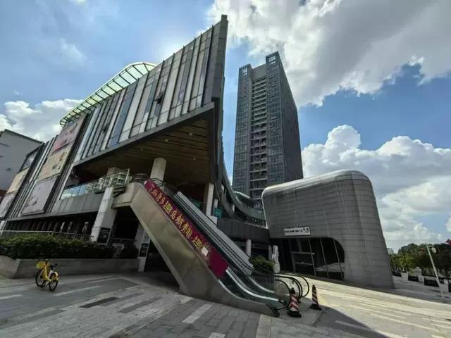 深圳市龙华区龙华街道富康商业广场债权