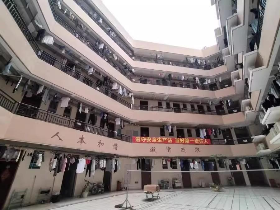 深圳市龙华区观澜街道中心区格兰云天大酒店债权投资-第4张图片-法拍在线官网