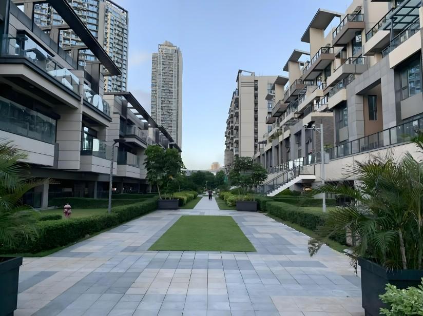 深圳龙华地铁口超值法拍房港铁天颂叠墅1089万起拍顶级配套与性价比兼得-第1张图片-法拍在线官网