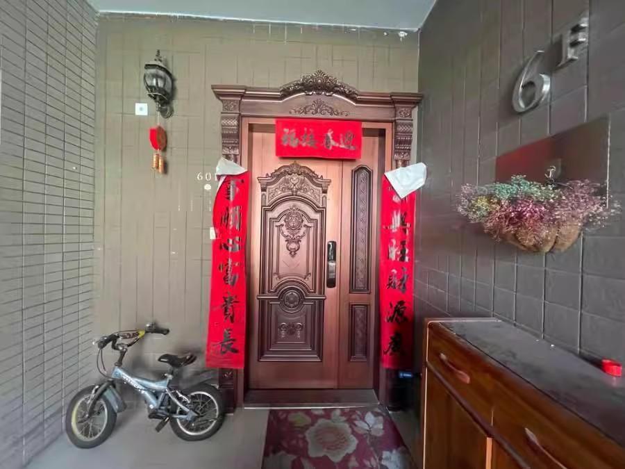 深圳龙华地铁口超值法拍房港铁天颂叠墅1089万起拍顶级配套与性价比兼得-第11张图片-法拍在线官网