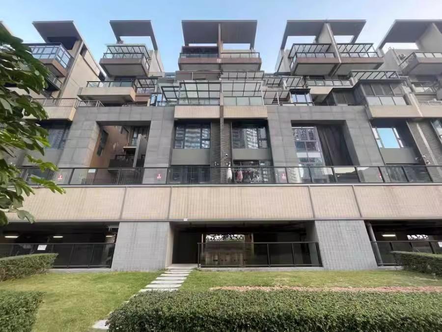 深圳龙华地铁口超值法拍房港铁天颂叠墅1089万起拍顶级配套与性价比兼得-第13张图片-法拍在线官网