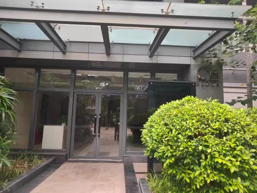 深圳南山富人区滨海名居鸿威海怡湾畔花园海景法拍房性价比逆天-第3张图片-法拍在线官网