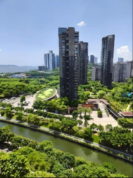 深圳南山富人区滨海名居鸿威海怡湾畔花园海景法拍房性价比逆天-第2张图片-法拍在线官网