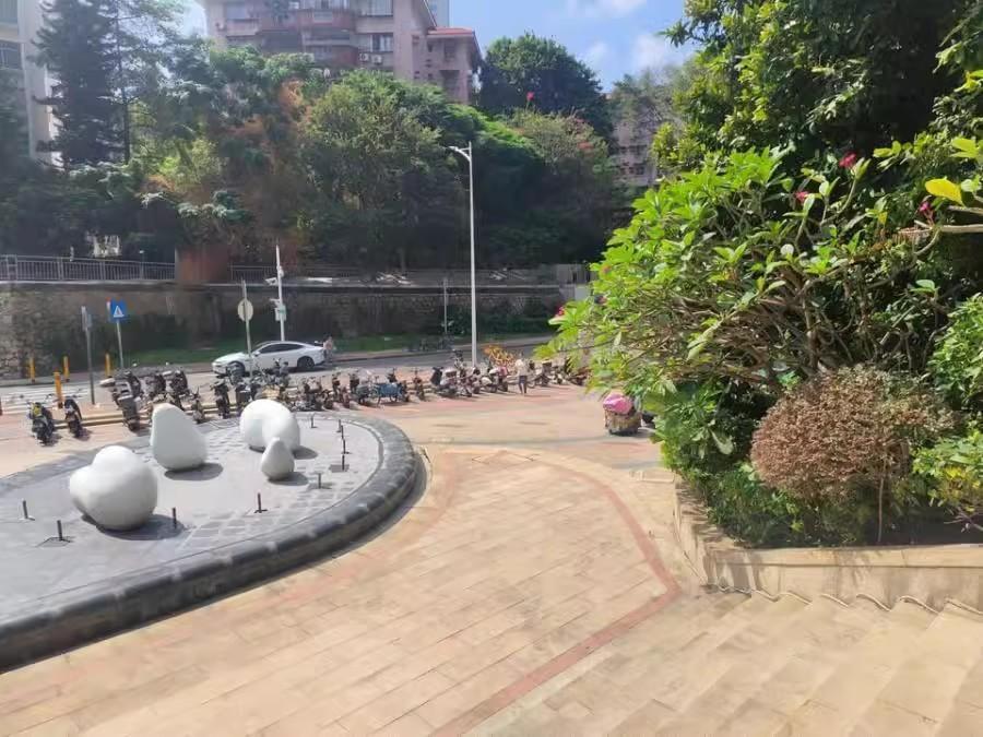 深圳中熙君南山法拍房6万起低密园林美宅近商圈地铁性价比逆天-第6张图片-深圳法拍房房源信息官方网站