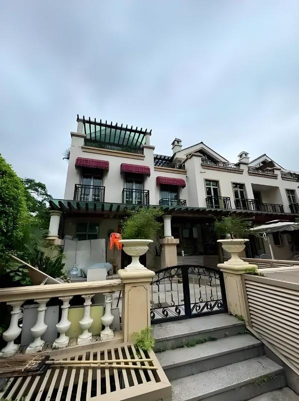 法拍房孤品独秀深圳福田贵脉香蜜湖熙园Townhouse稀缺欧式别墅自带独立庭院-第4张图片-法拍在线官网