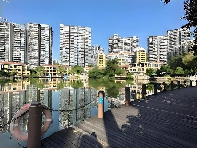 锚定城市塔尖价值藏品级湖山资产深圳华侨城波托菲诺天鹅堡法拍房5折-第4张图片-法拍在线官网