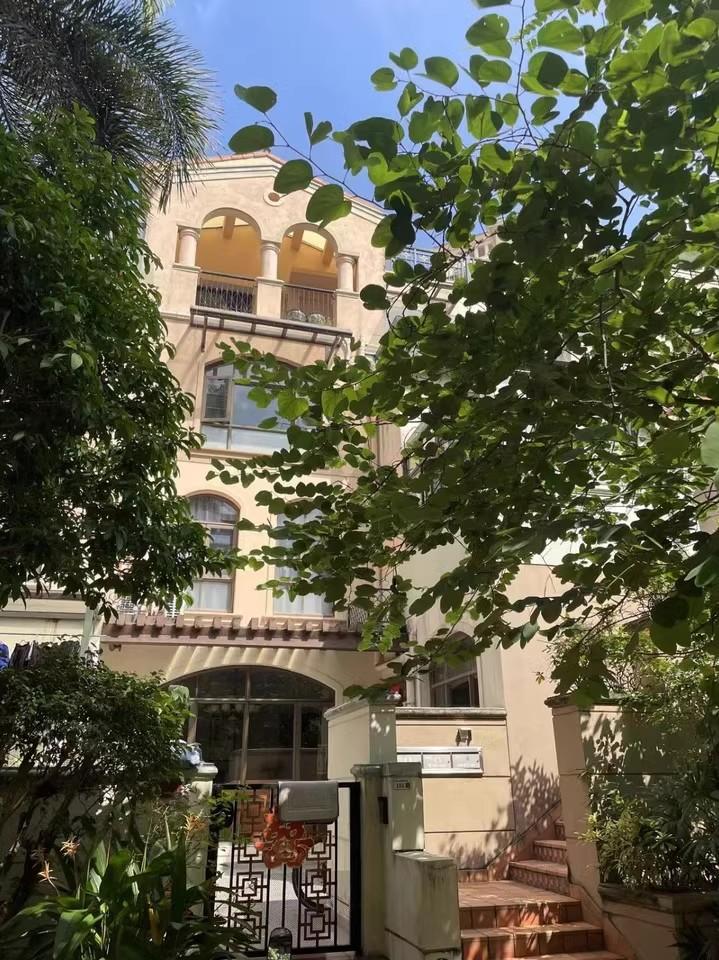 价值飙升深圳法拍房市场惊现稀缺难遇的三套复式别墅资源5.1折解锁