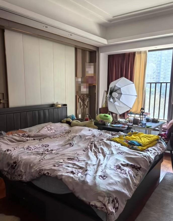 深圳法拍房宝藏清单宝安中心区四大潜力硬核房源解锁资产新机遇-第19张图片-法拍在线官网