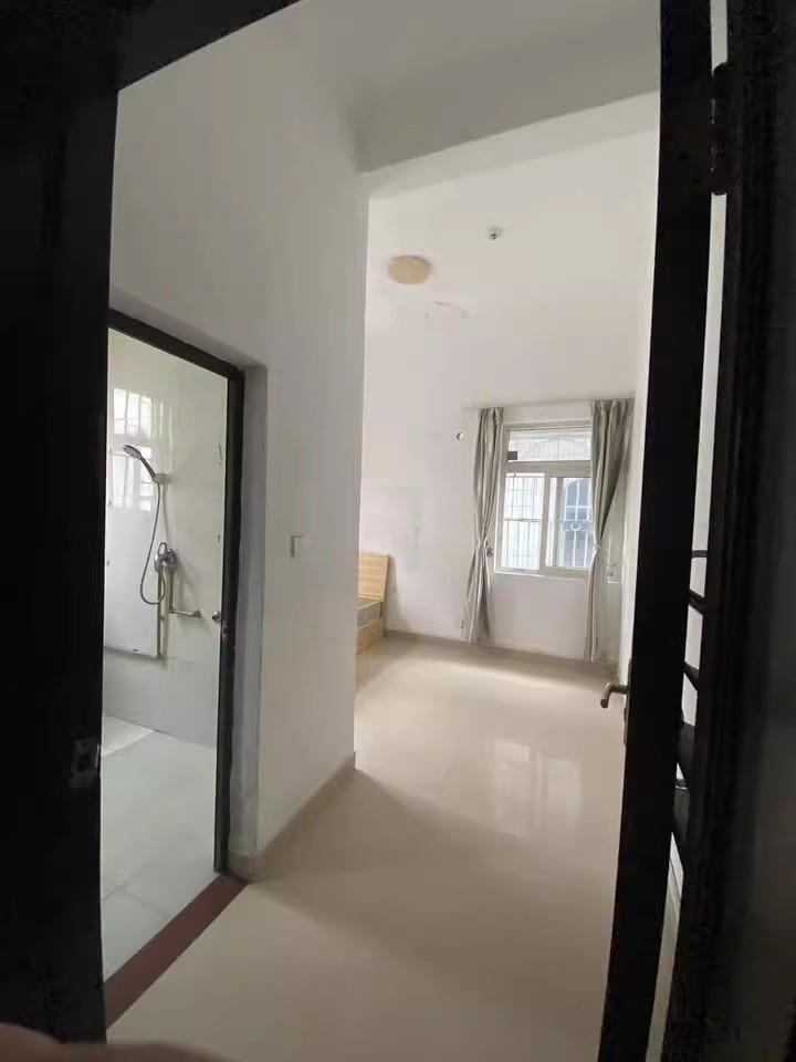 可租可住可规划！深圳宝安翻身4层私宅法拍房422㎡实用空间+成熟出租配套-第7张图片-法拍在线官网