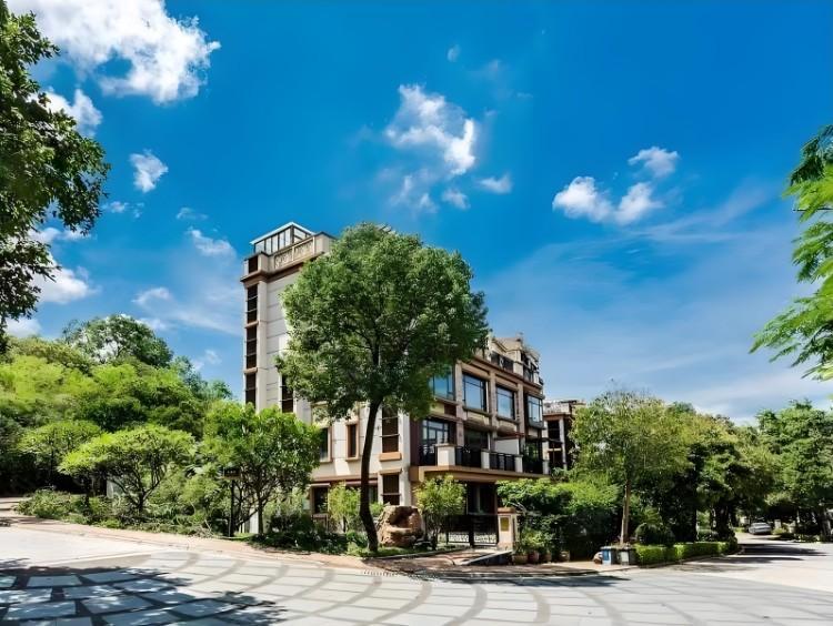 限墅令后！4.9折捡漏龙华观湖园双拼法拍房可拓空间4层结构深圳簇新纯墅-第1张图片-法拍在线官网
